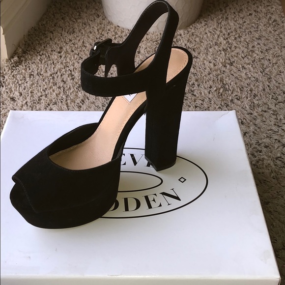 Steve Madden Jillyy Black Sued - Picture 2 of 6